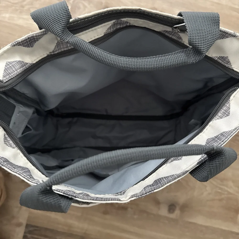 Skip Hop Duo Signature Diaper‎ Bag Gray Chevron With Pad